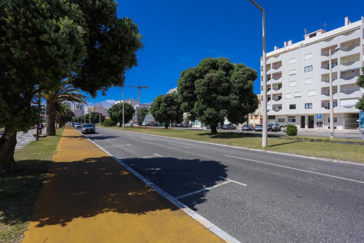 Brasil Avenue By Rent4All Figueira da Foz Eksteriør billede
